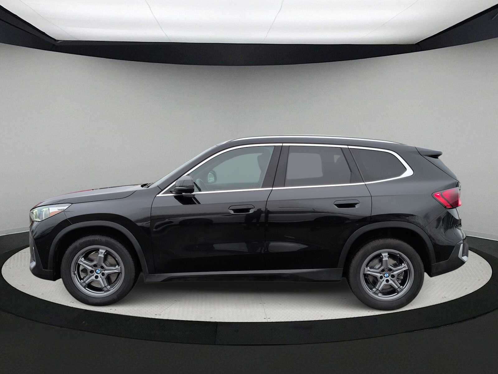 Thumbnail: 2023 BMW X1 - 5
