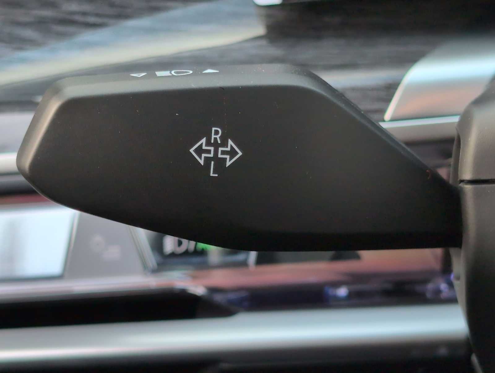 Thumbnail: 2026 BMW 7 Series - 26