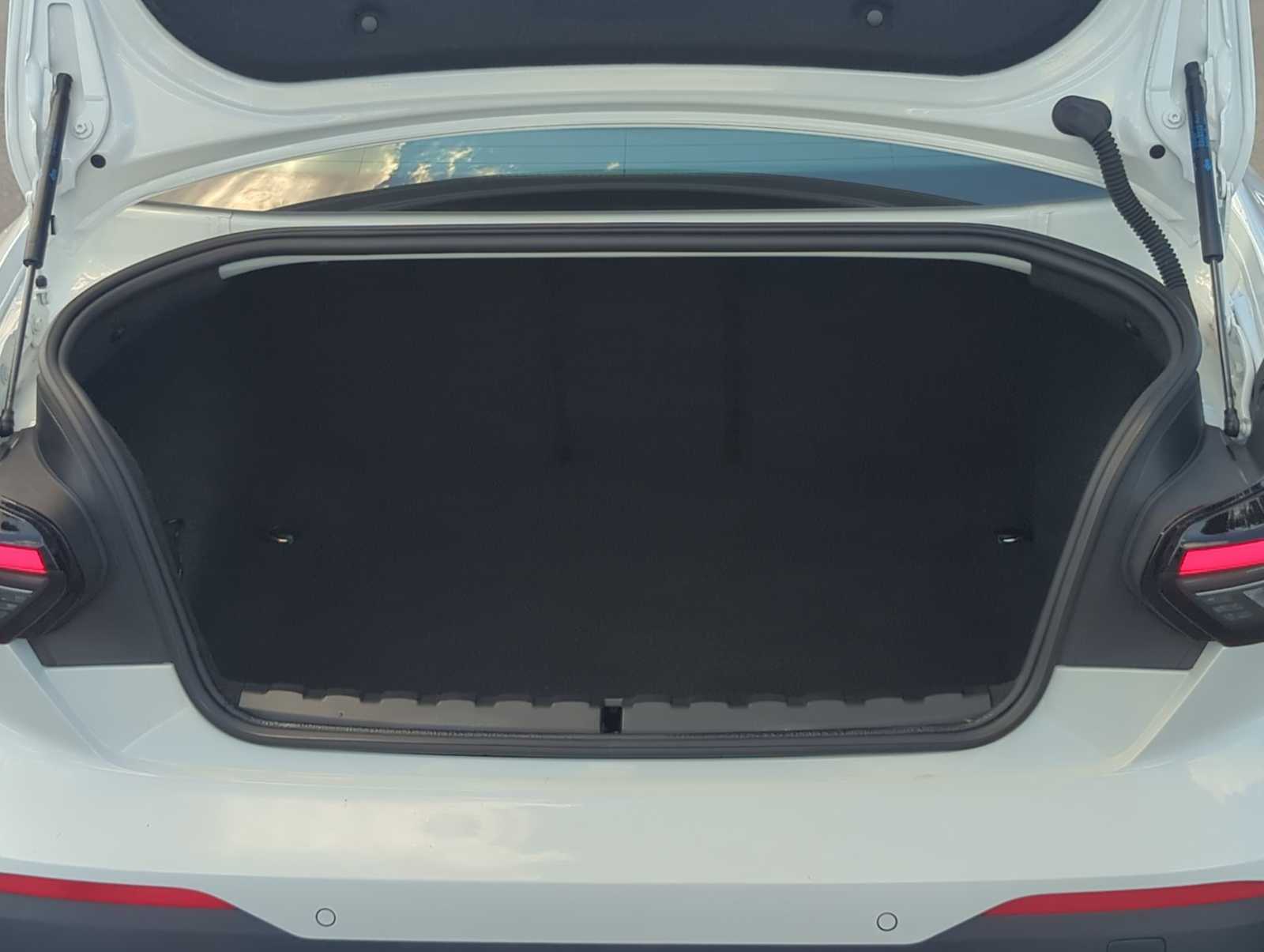 Thumbnail: 2024 BMW 2 Series - 34