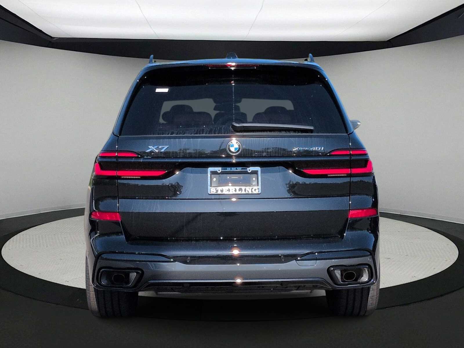 Thumbnail: 2027 BMW X7 - 7