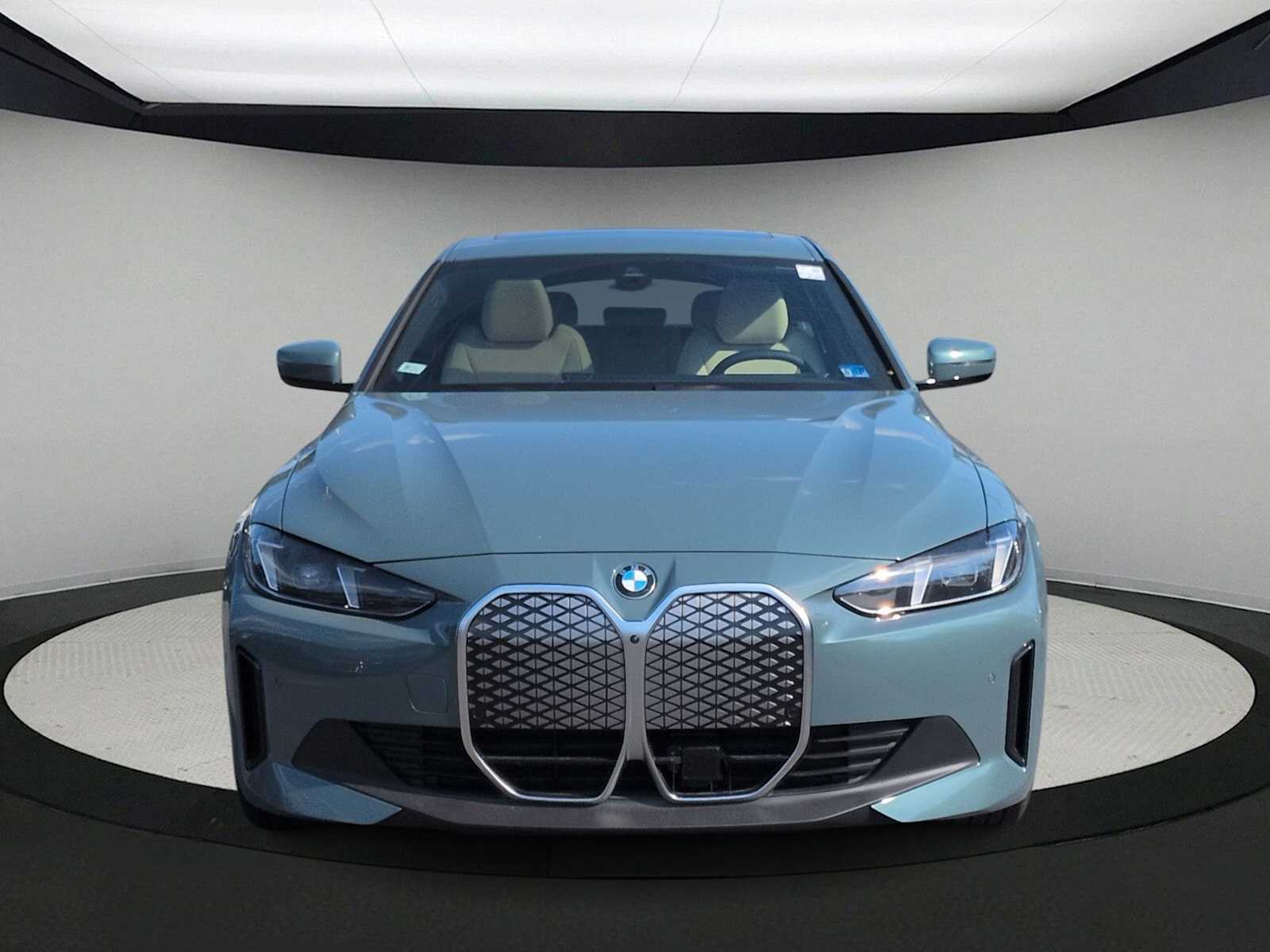 Thumbnail: 2026 BMW i4 - 3