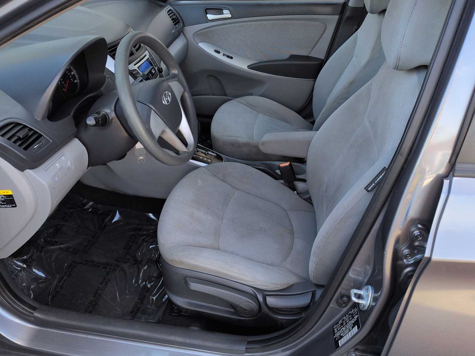 Thumbnail: 2014 Hyundai Accent - 17