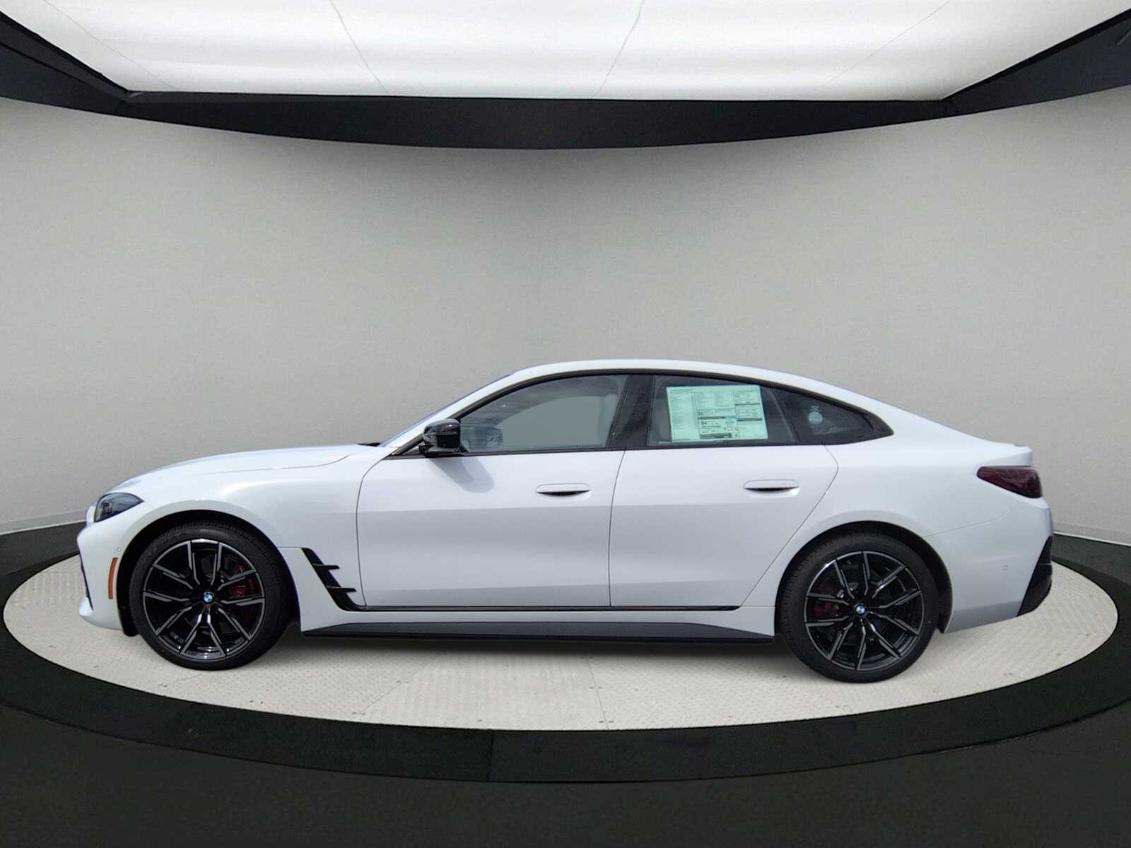 Thumbnail: 2026 BMW i4 - 5
