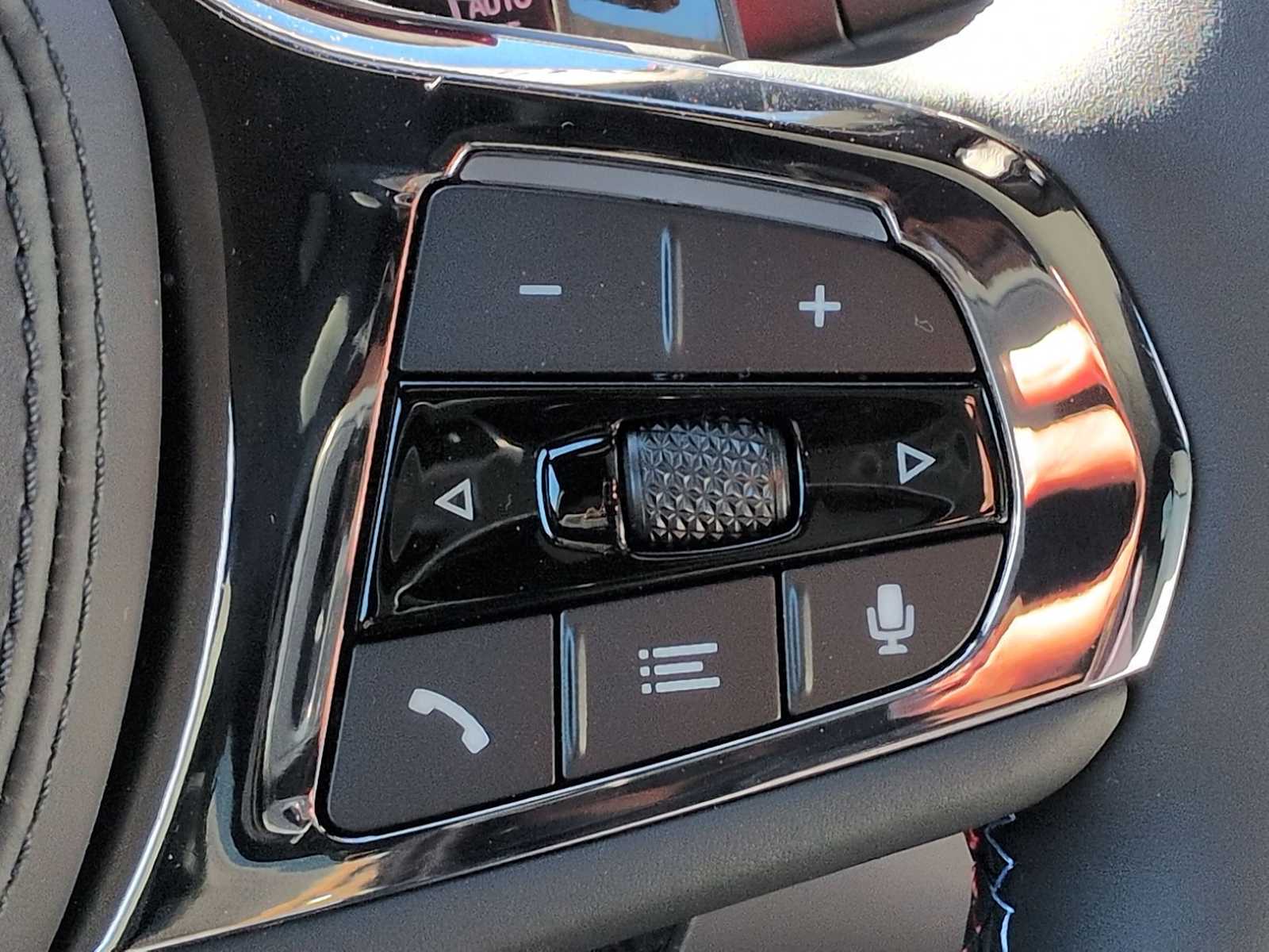 Thumbnail: 2026 BMW XM - 25