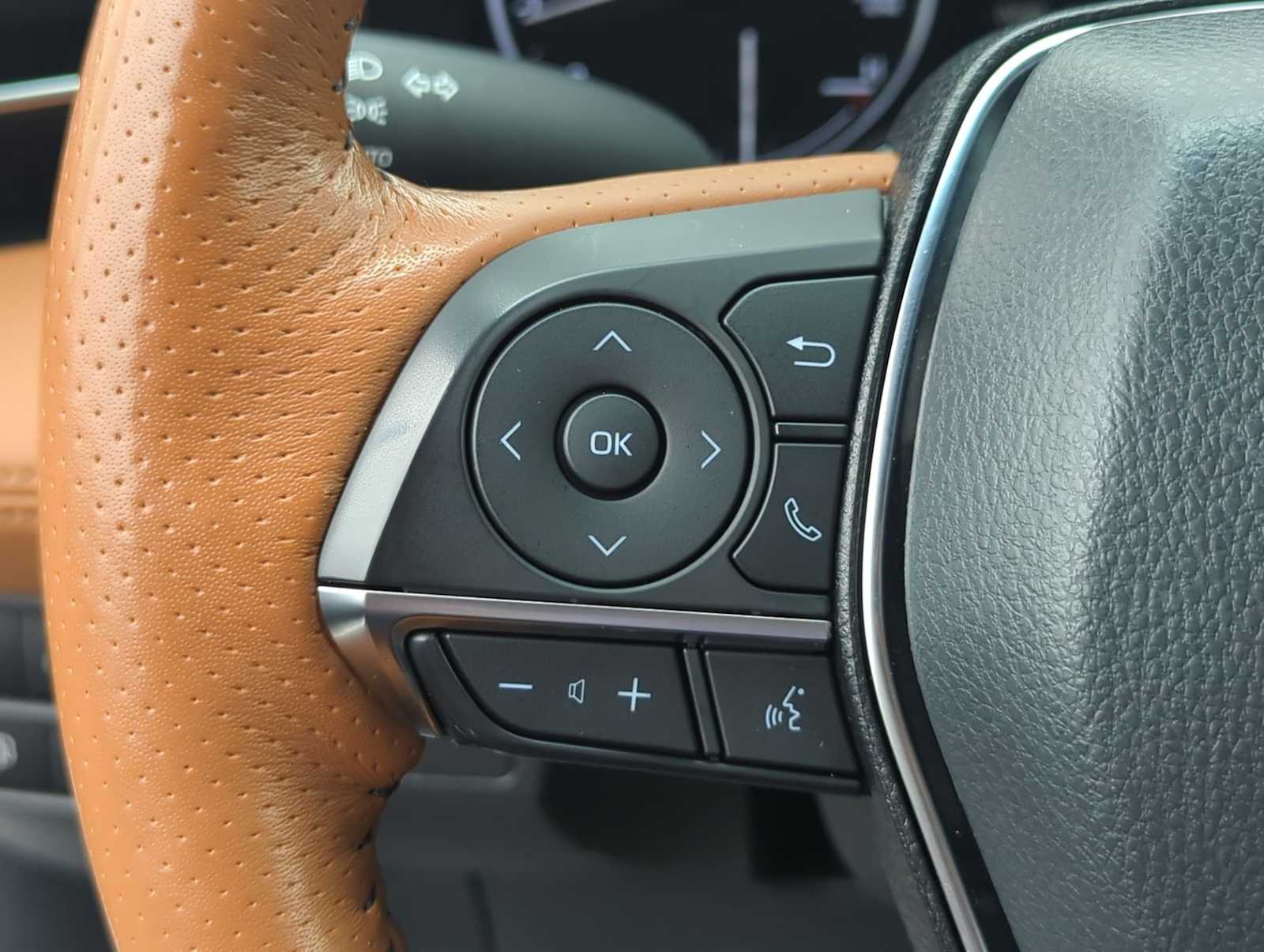 Thumbnail: 2022 Toyota Avalon - 24