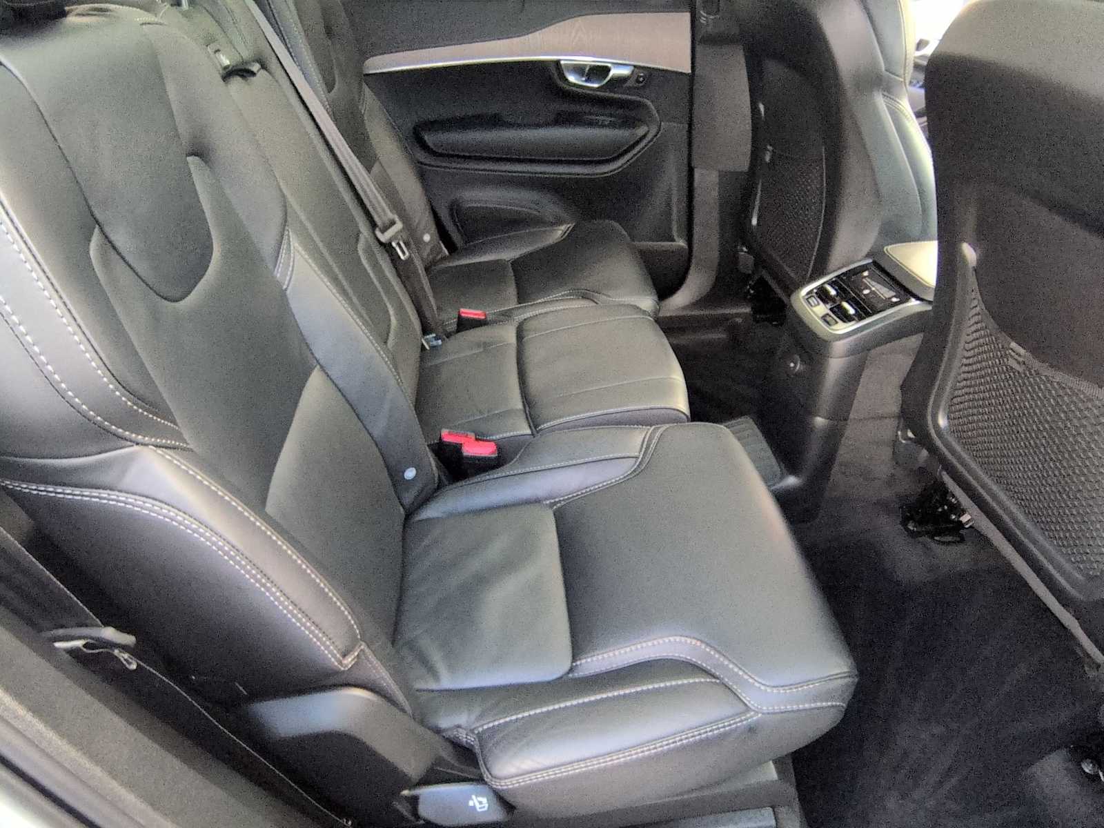 Thumbnail: 2022 Volvo XC90 - 22