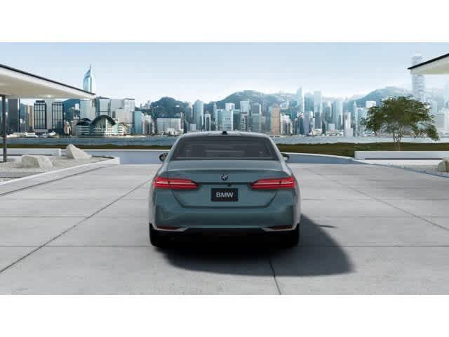 Thumbnail: 2026 BMW 5 Series - 5