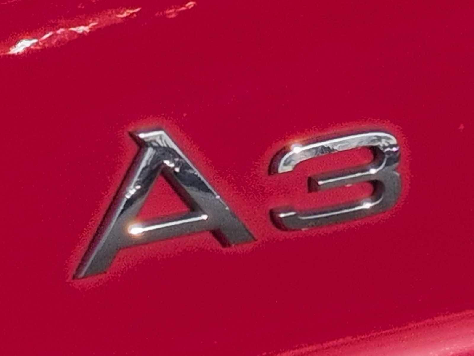 Thumbnail: 2017 Audi A3 e-tron - 13