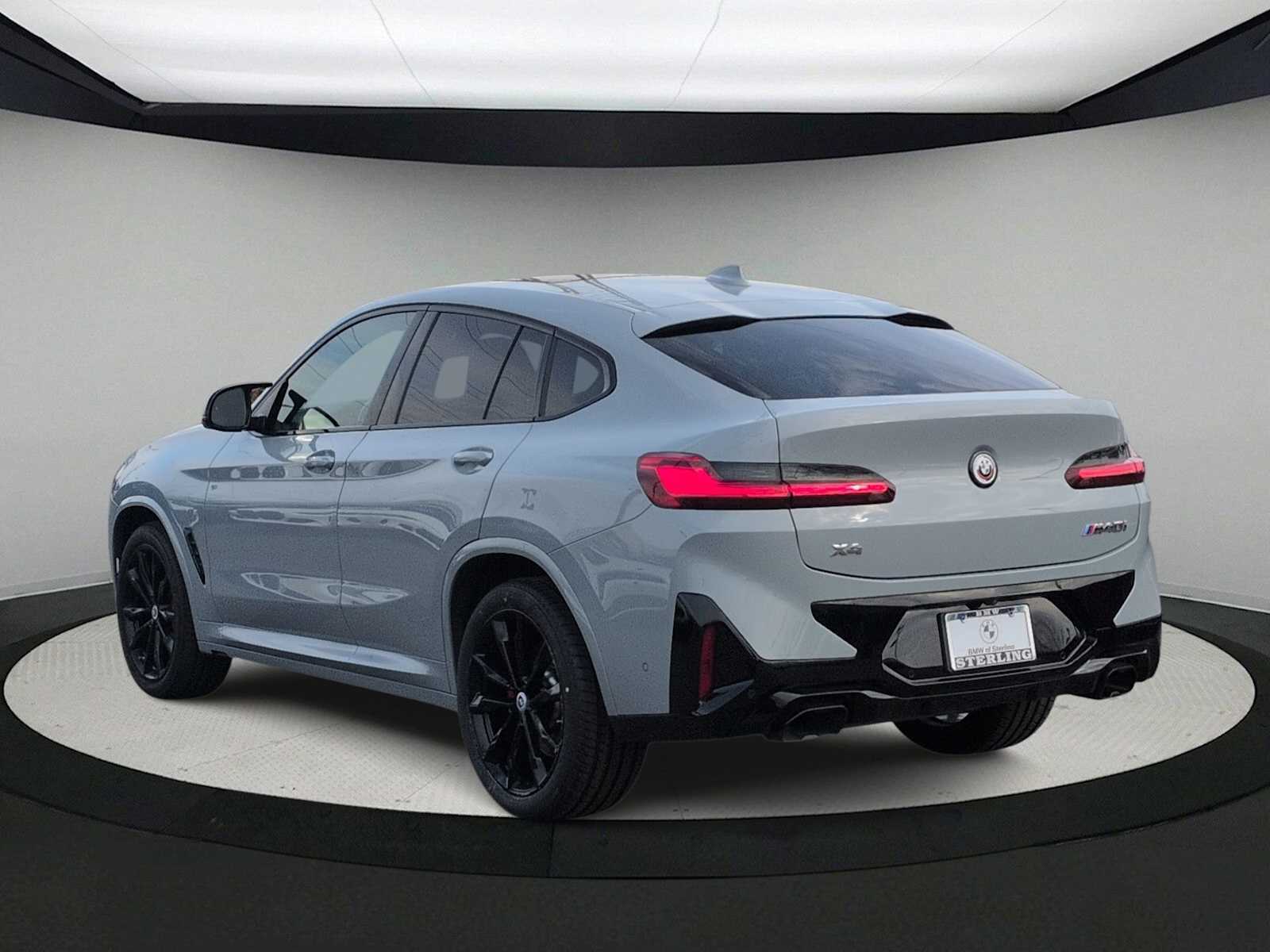 Thumbnail: 2023 BMW X4 - 6