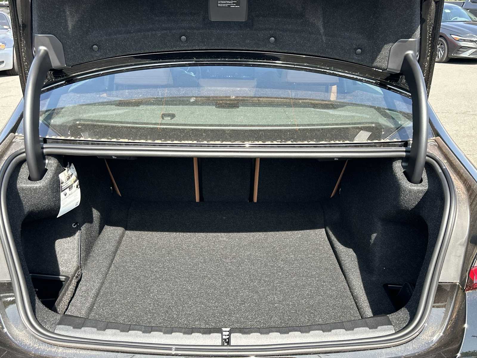 Thumbnail: 2025 BMW 3 Series - 36