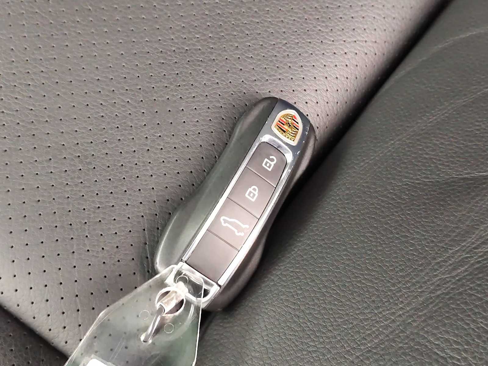 2024 Porsche Cayenne Base 29