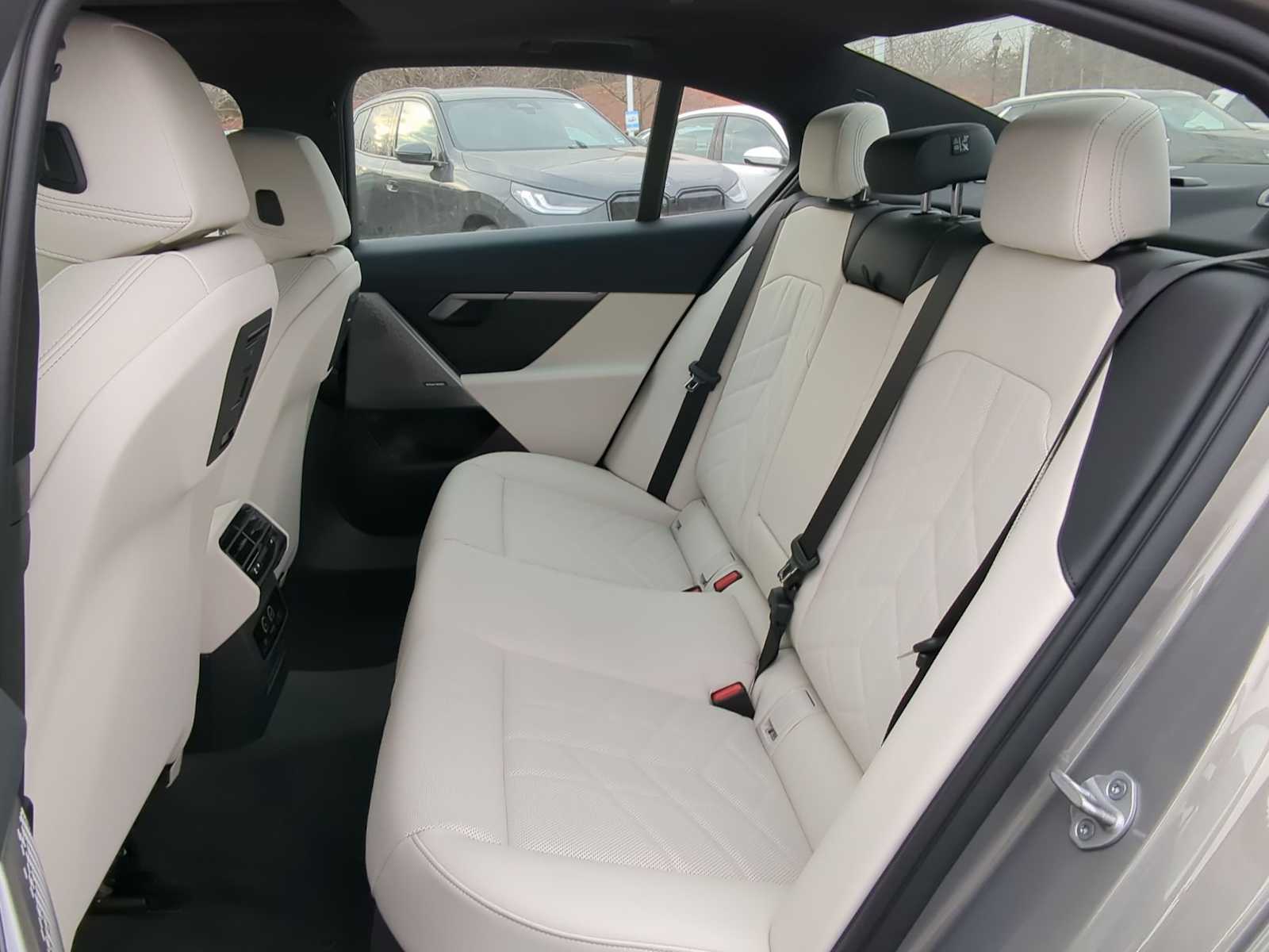 Thumbnail: 2026 BMW 5 Series - 20
