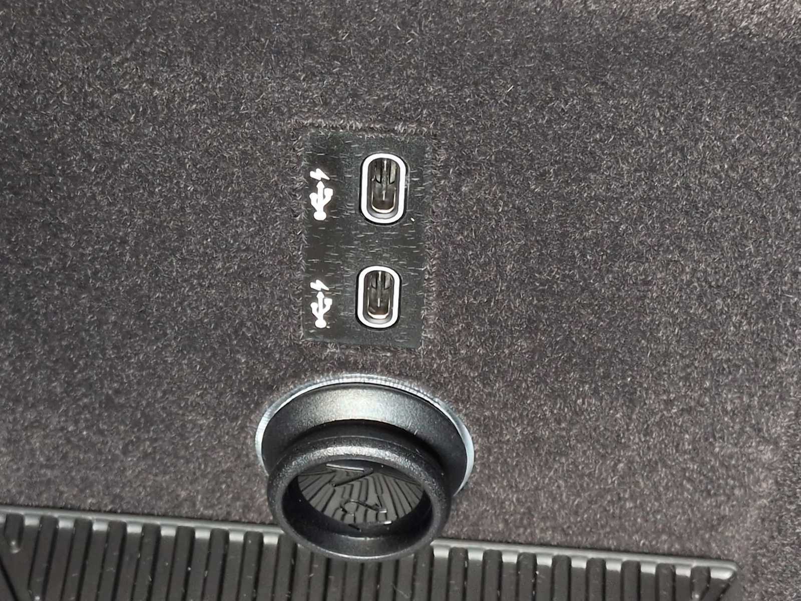 Thumbnail: 2026 BMW i7 - 34