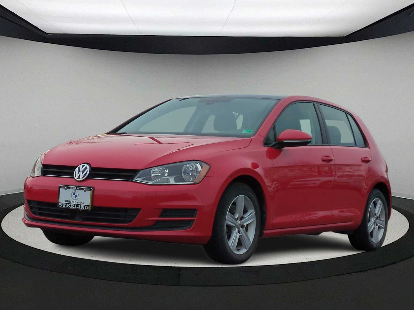 Thumbnail: 2017 Volkswagen Golf - 4