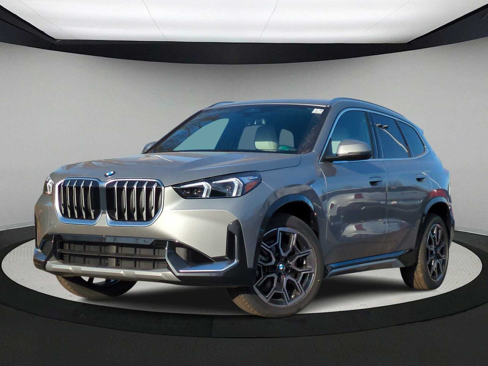 Thumbnail: 2026 BMW X1 - 1
