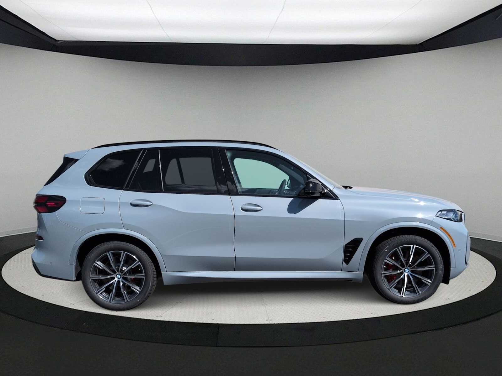 Thumbnail: 2026 BMW X5 - 9