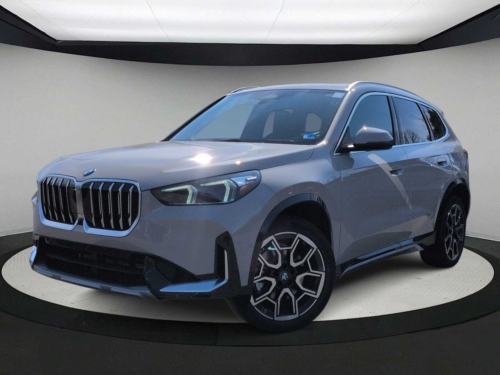 Thumbnail: 2026 BMW X1 - 1