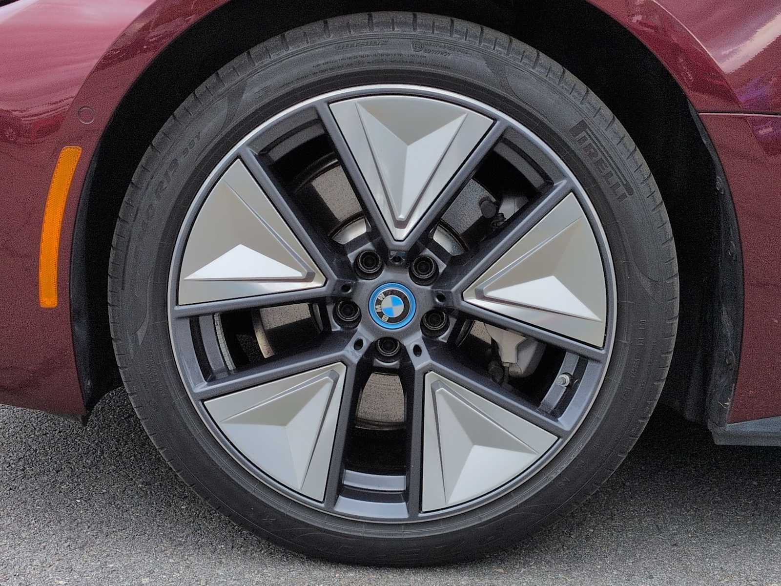 Thumbnail: 2023 BMW i4 - 14