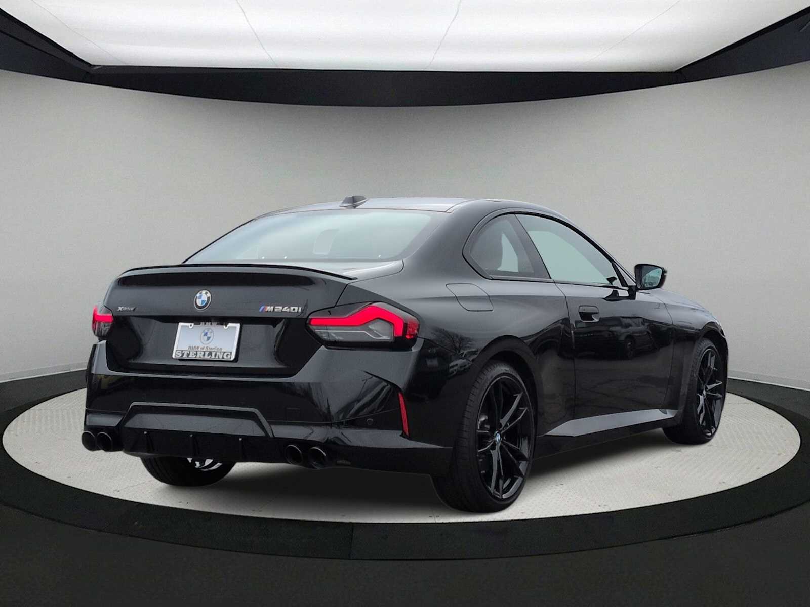 Thumbnail: 2024 BMW 2 Series - 8