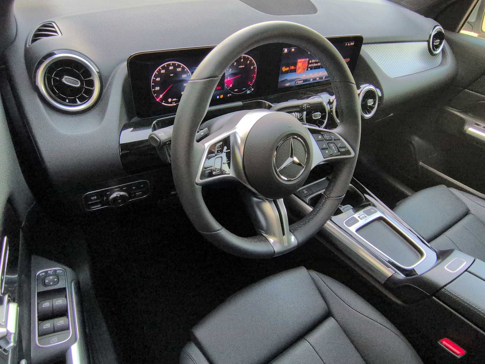 Thumbnail: 2026 Mercedes-Benz GLA - 10