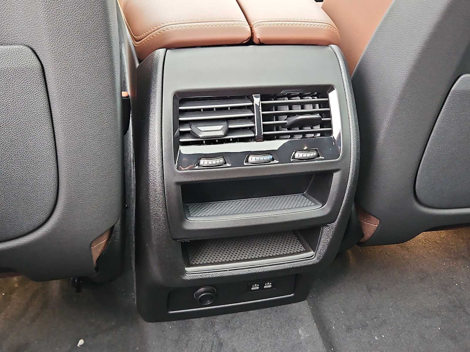 Thumbnail: 2026 BMW X5 - 27
