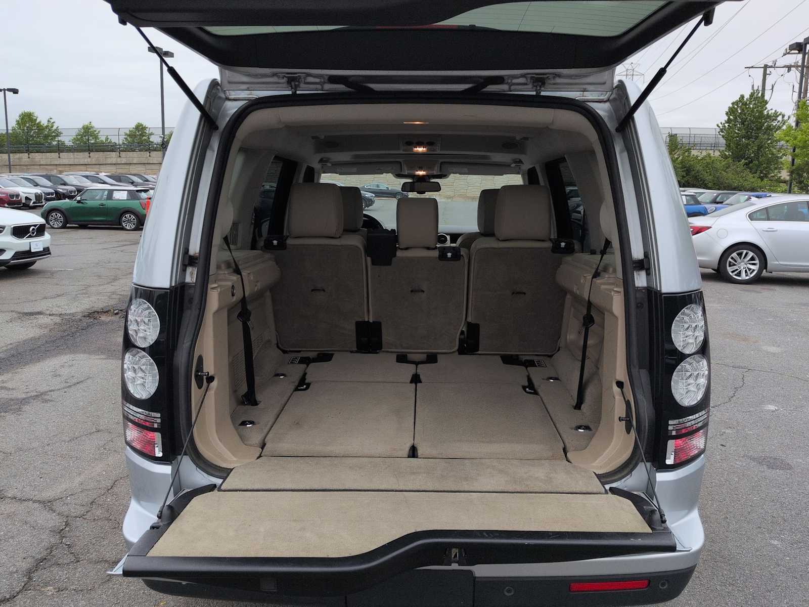 Thumbnail: 2014 Land Rover LR4 - 35