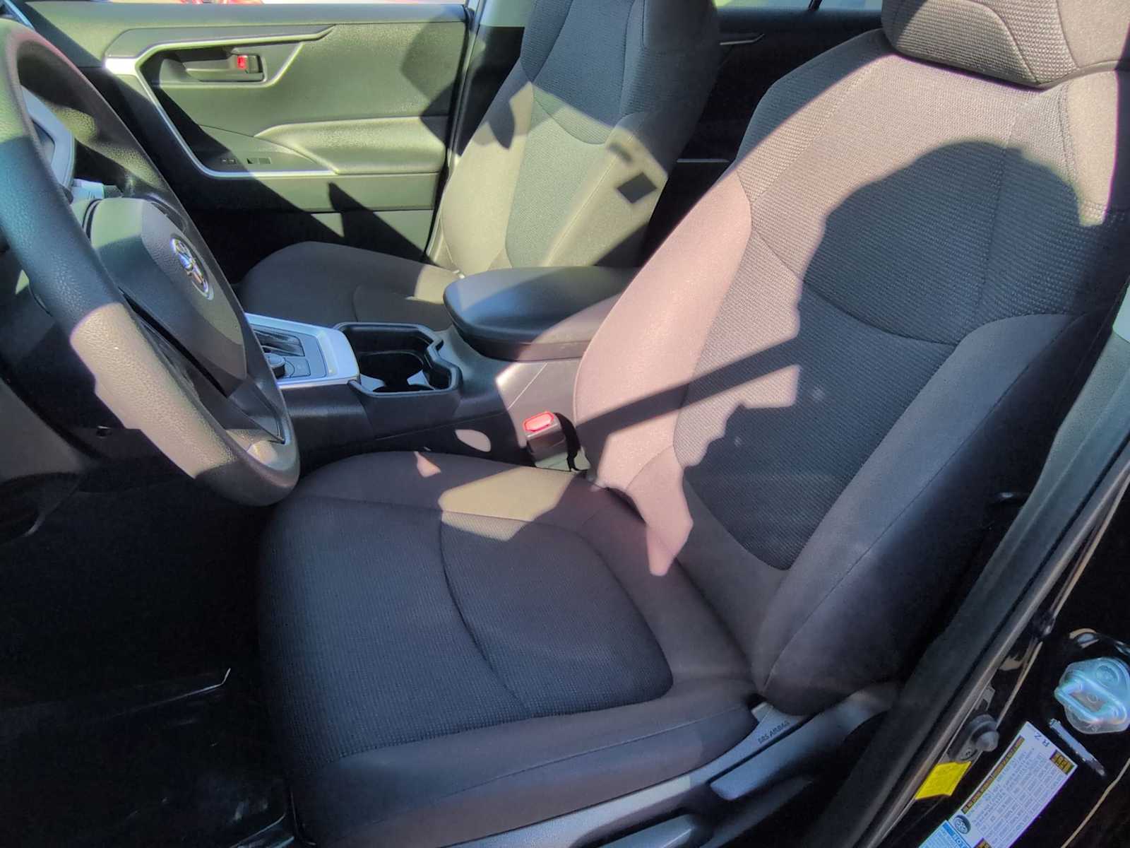 Thumbnail: 2021 Toyota RAV4 - 16