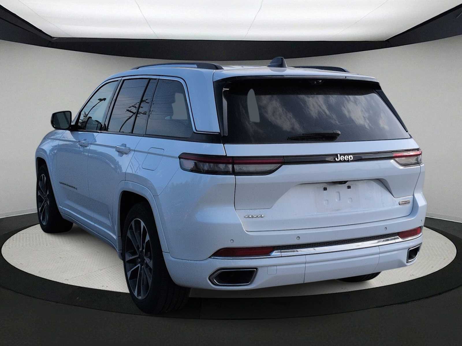 Thumbnail: 2023 Jeep Grand Cherokee - 6