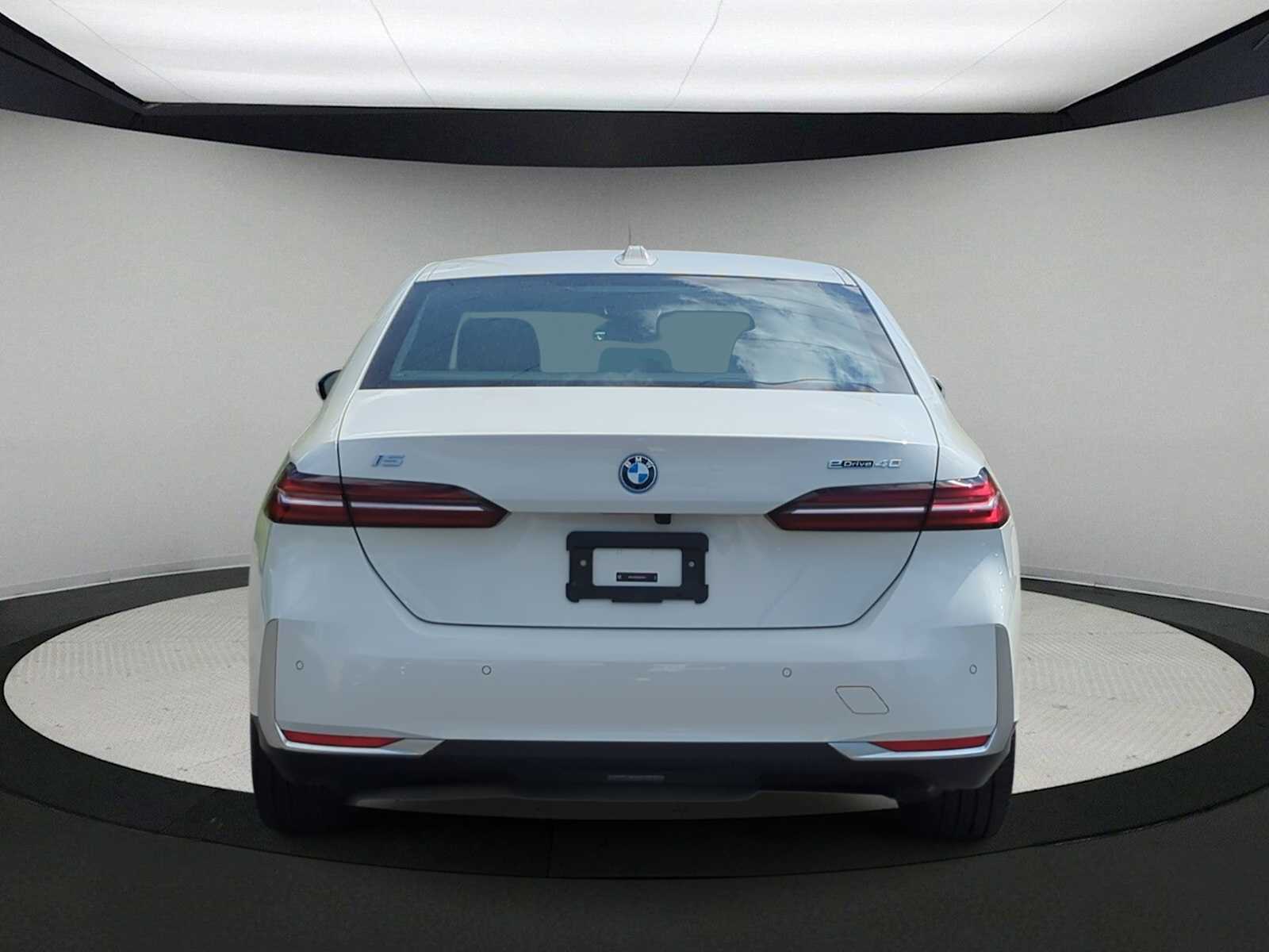 Thumbnail: 2024 BMW i5 - 7