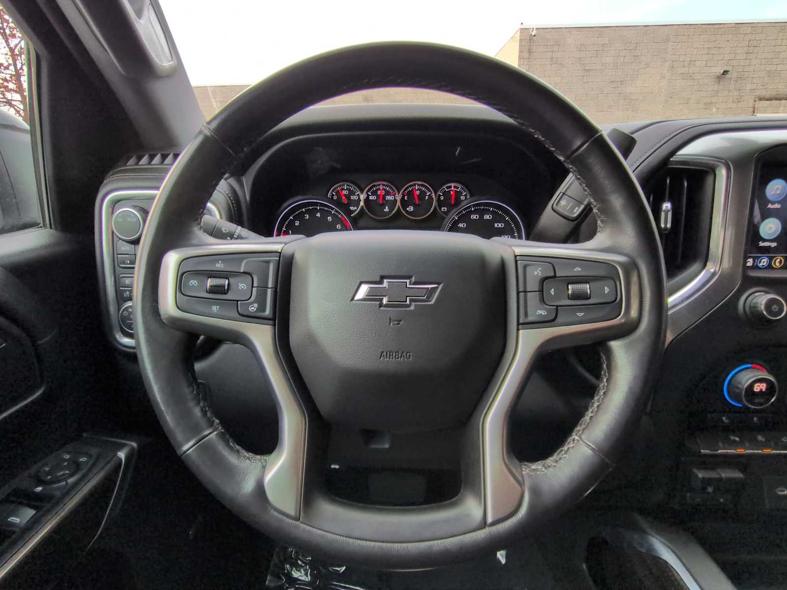 Thumbnail: 2021 Chevrolet Silverado 1500 - 23