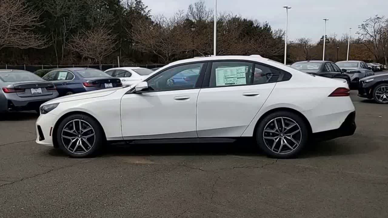 Thumbnail: 2025 BMW i5 - 5