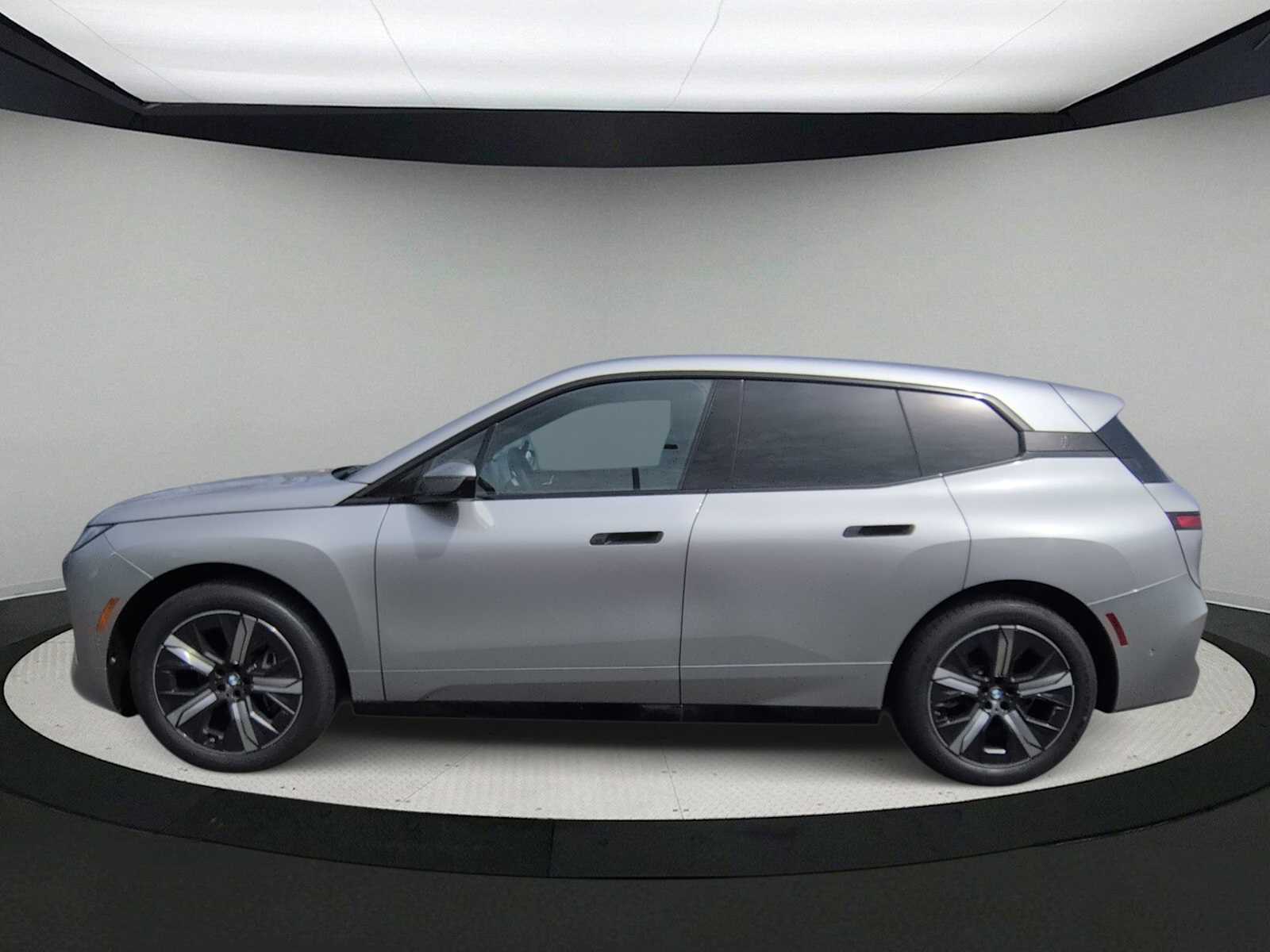 Thumbnail: 2026 BMW iX - 5