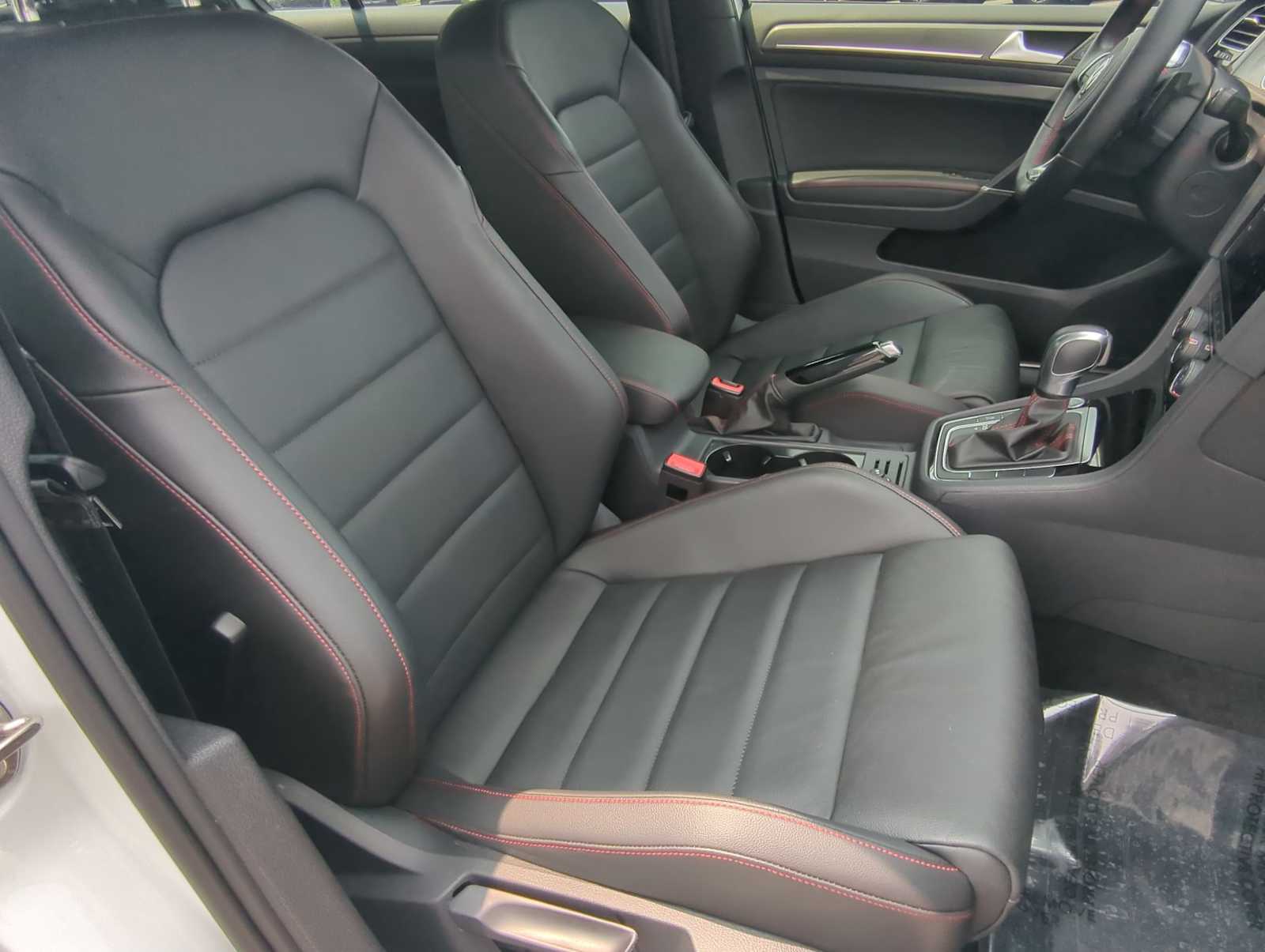 2021 Volkswagen Golf GTI SE 14