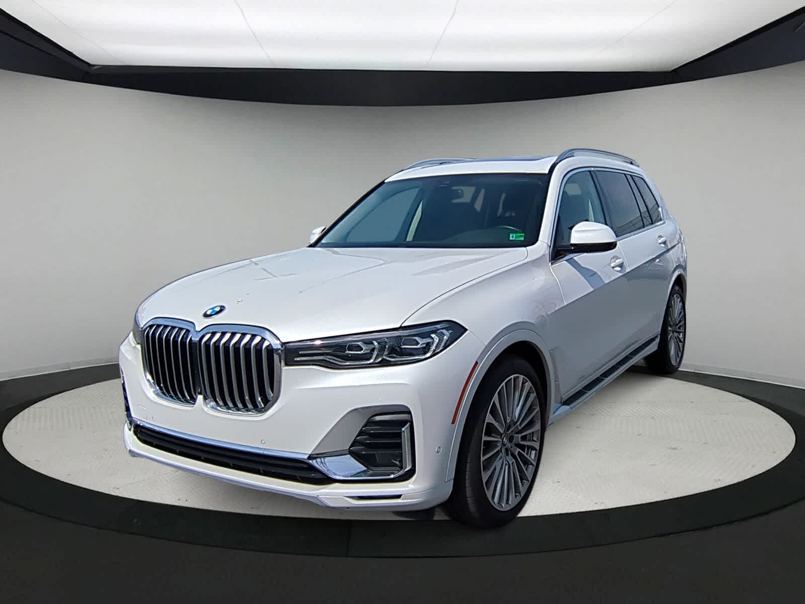 Thumbnail: 2021 BMW X7 - 4
