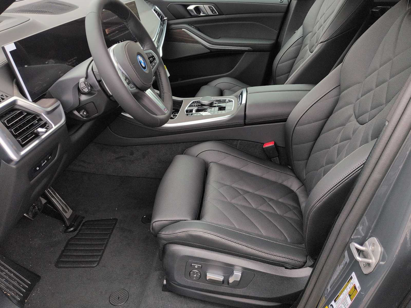 Thumbnail: 2026 BMW X5 - 17