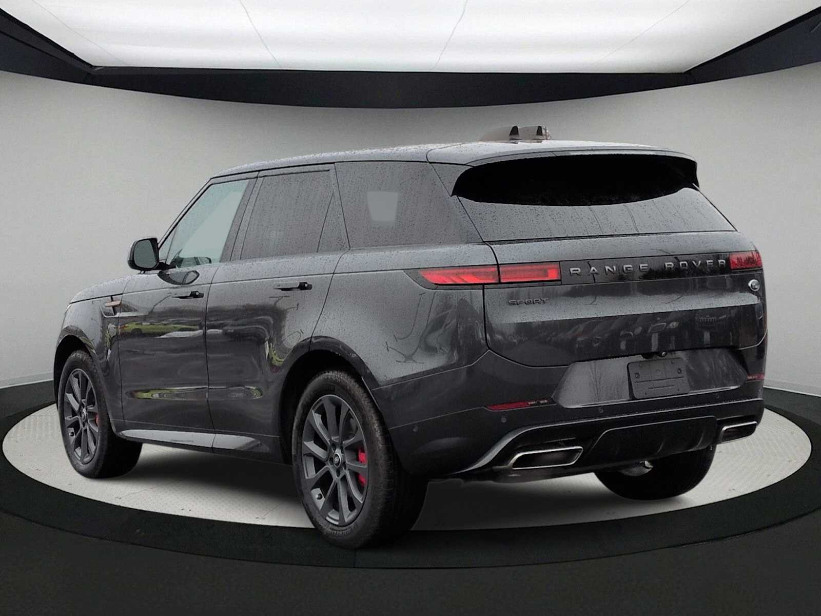 Thumbnail: 2023 Land Rover Range Rover Sport - 6