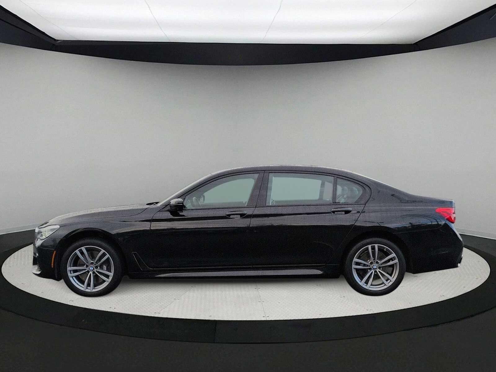 Thumbnail: 2016 BMW 7 Series - 5