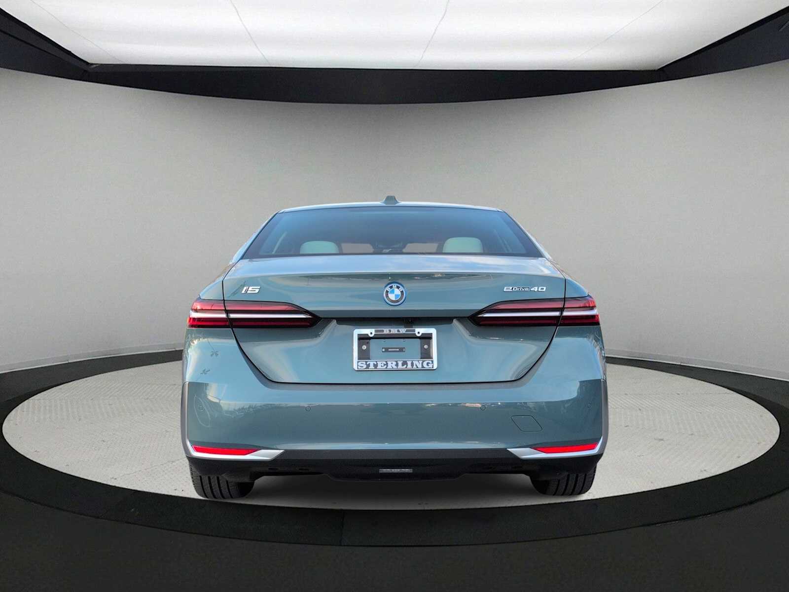 Thumbnail: 2026 BMW i5 - 7