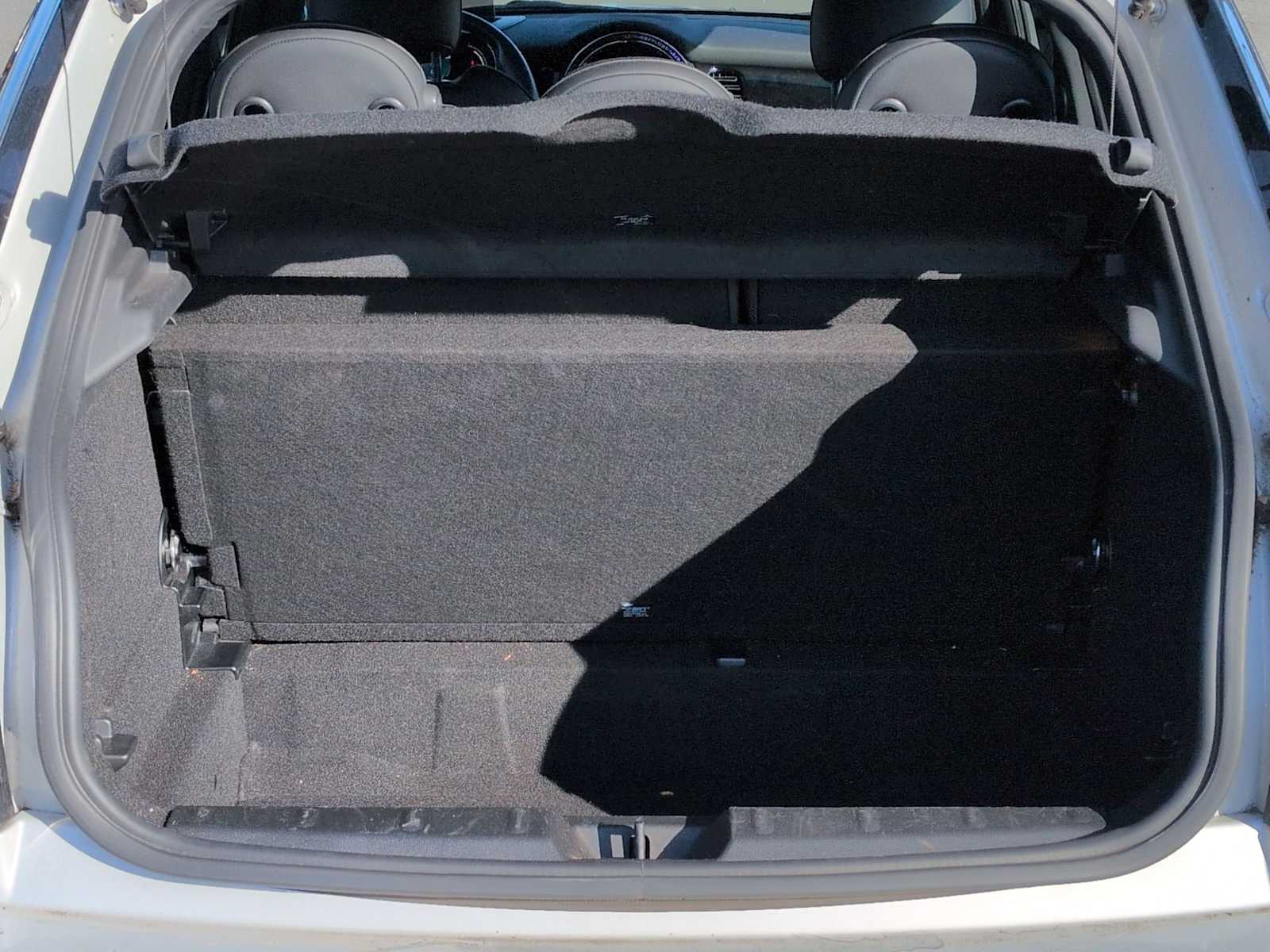 Thumbnail: 2022 MINI Cooper Hardtop - 35