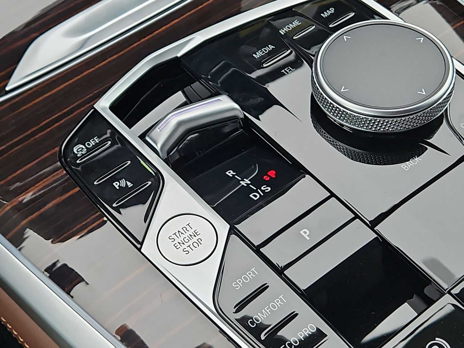 Thumbnail: 2026 BMW X5 - 32