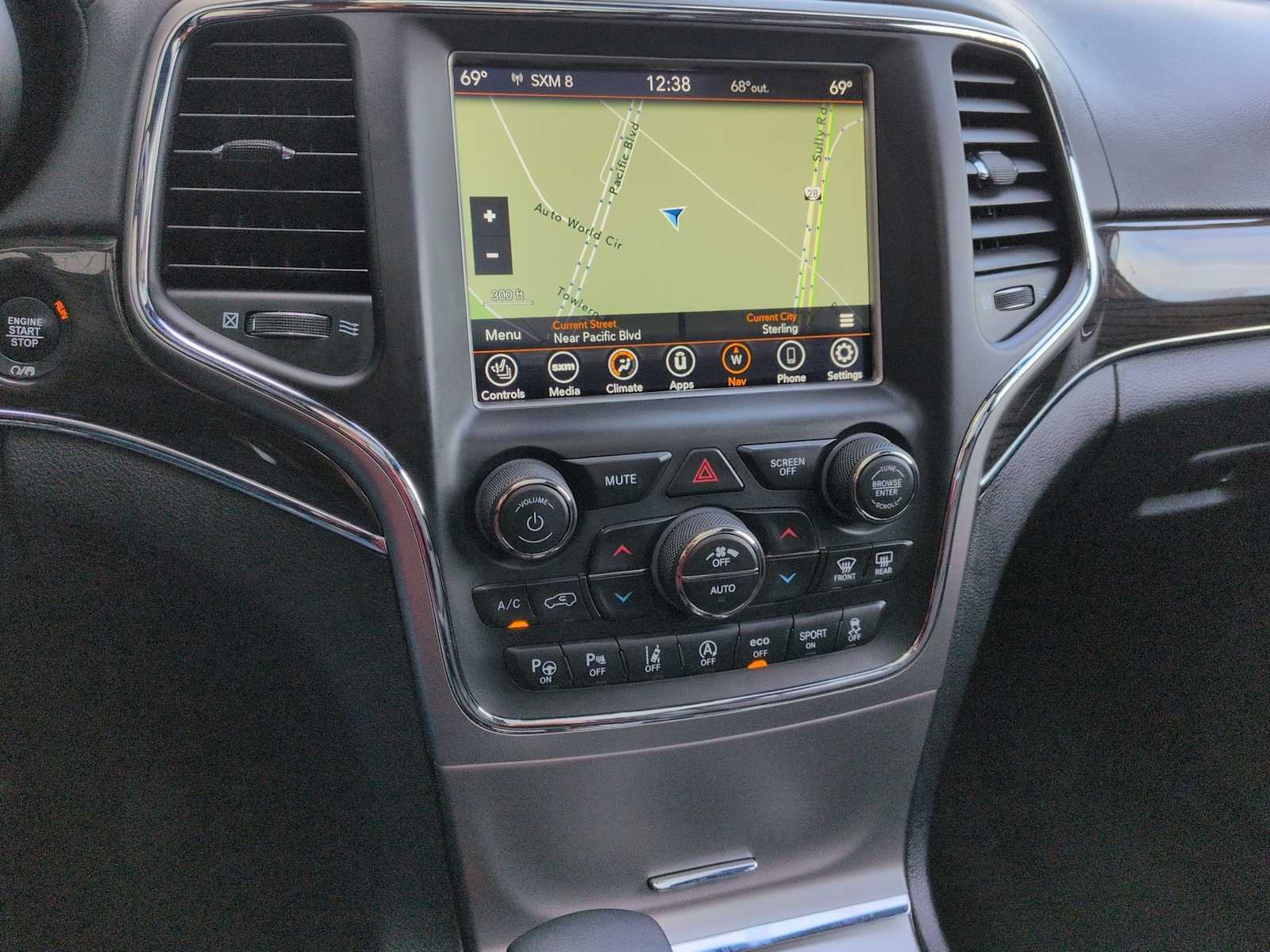 Thumbnail: 2018 Jeep Grand Cherokee - 30