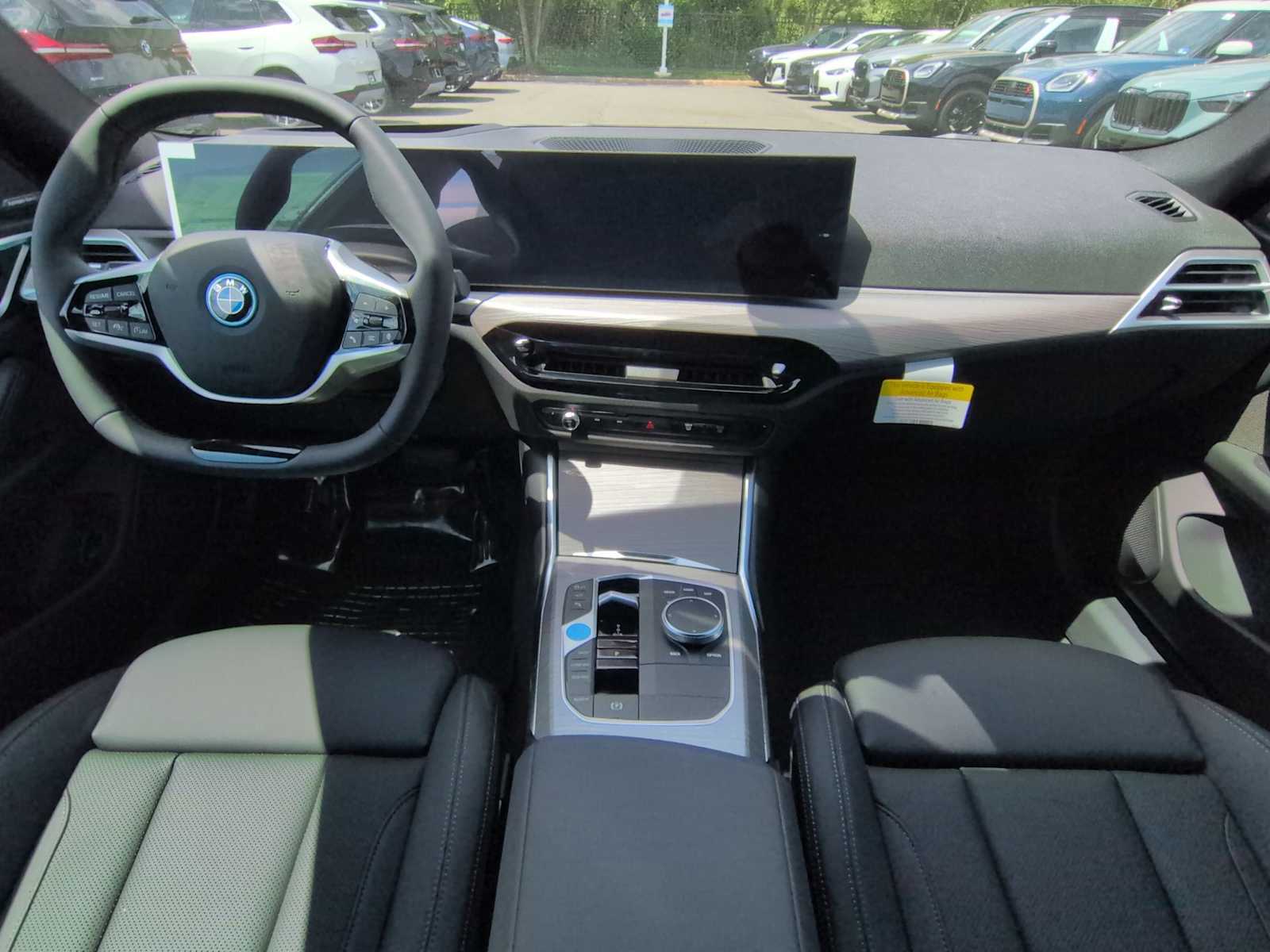 Thumbnail: 2026 BMW i4 - 16