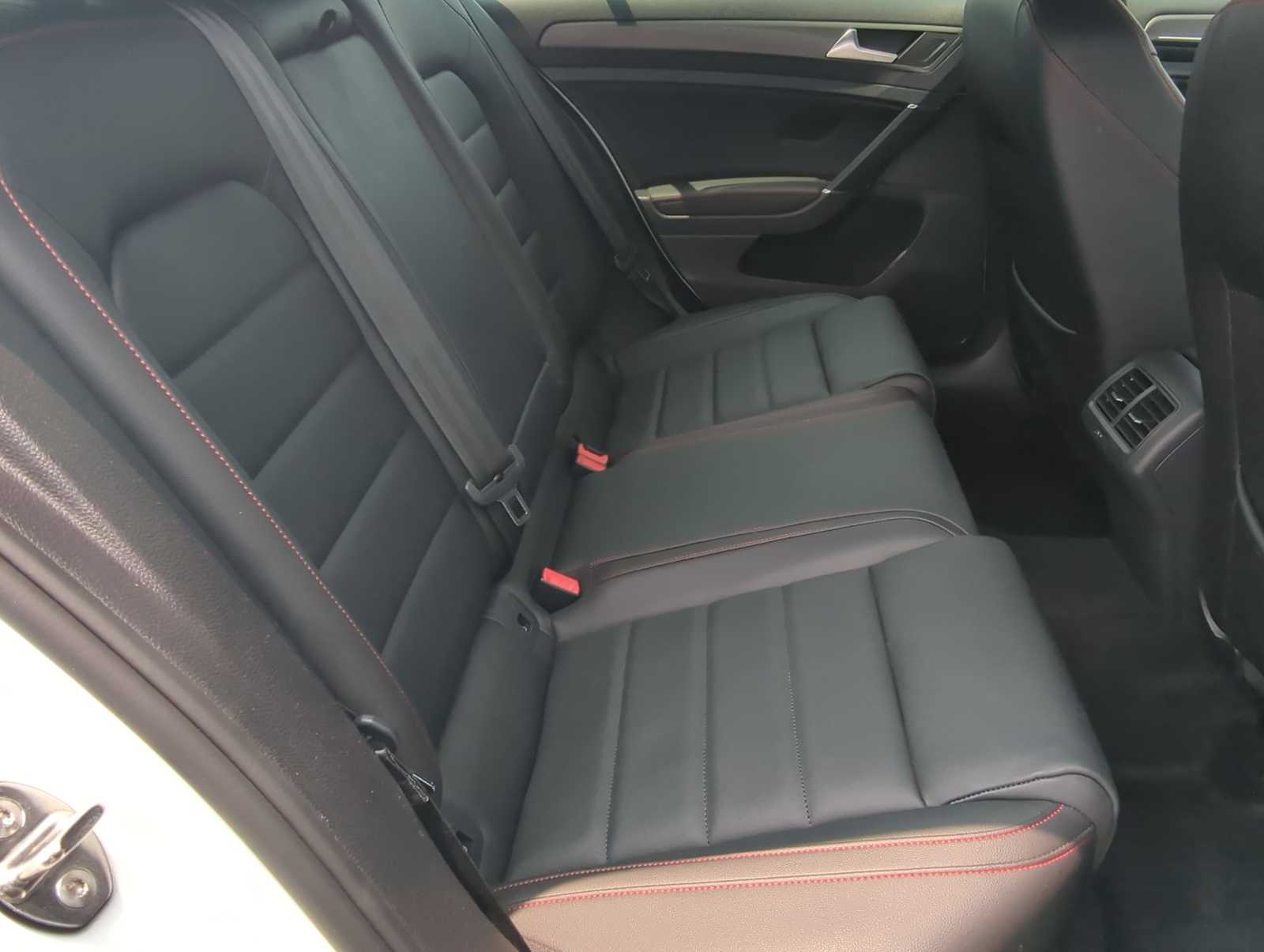2021 Volkswagen Golf GTI SE 13