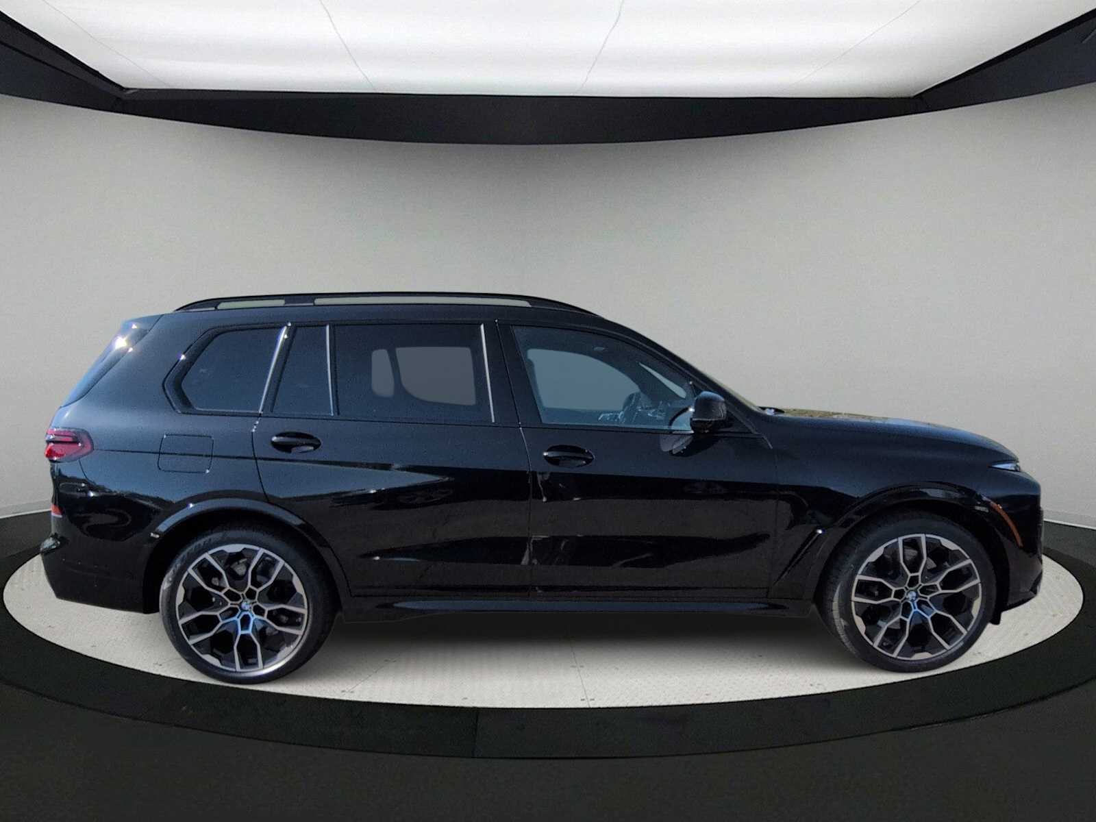 Thumbnail: 2027 BMW X7 - 9