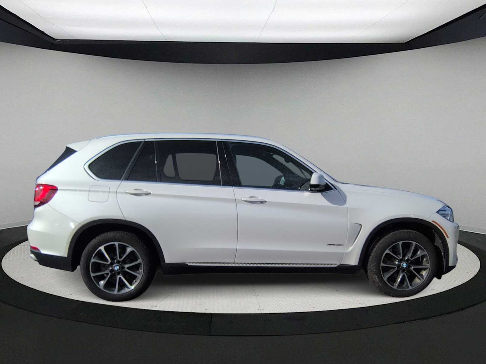 Thumbnail: 2018 BMW X5 - 9