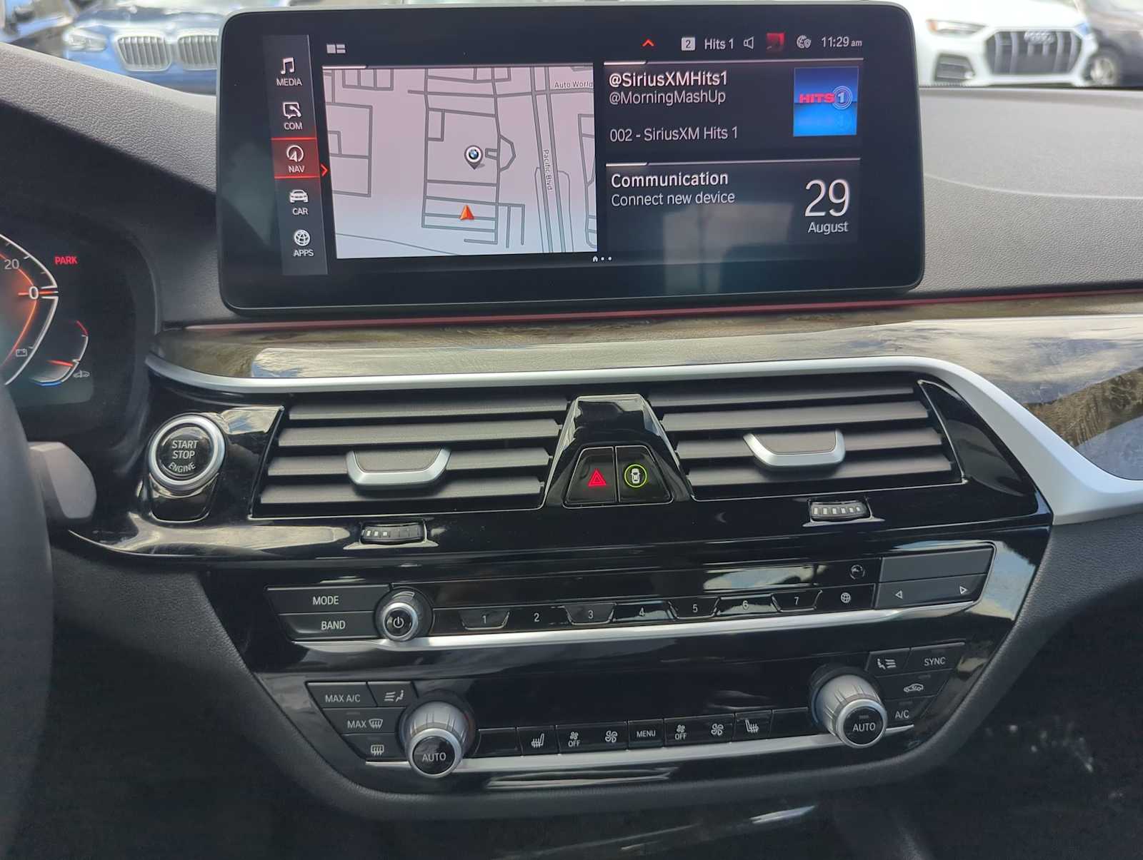 Thumbnail: 2023 BMW 5 Series - 28