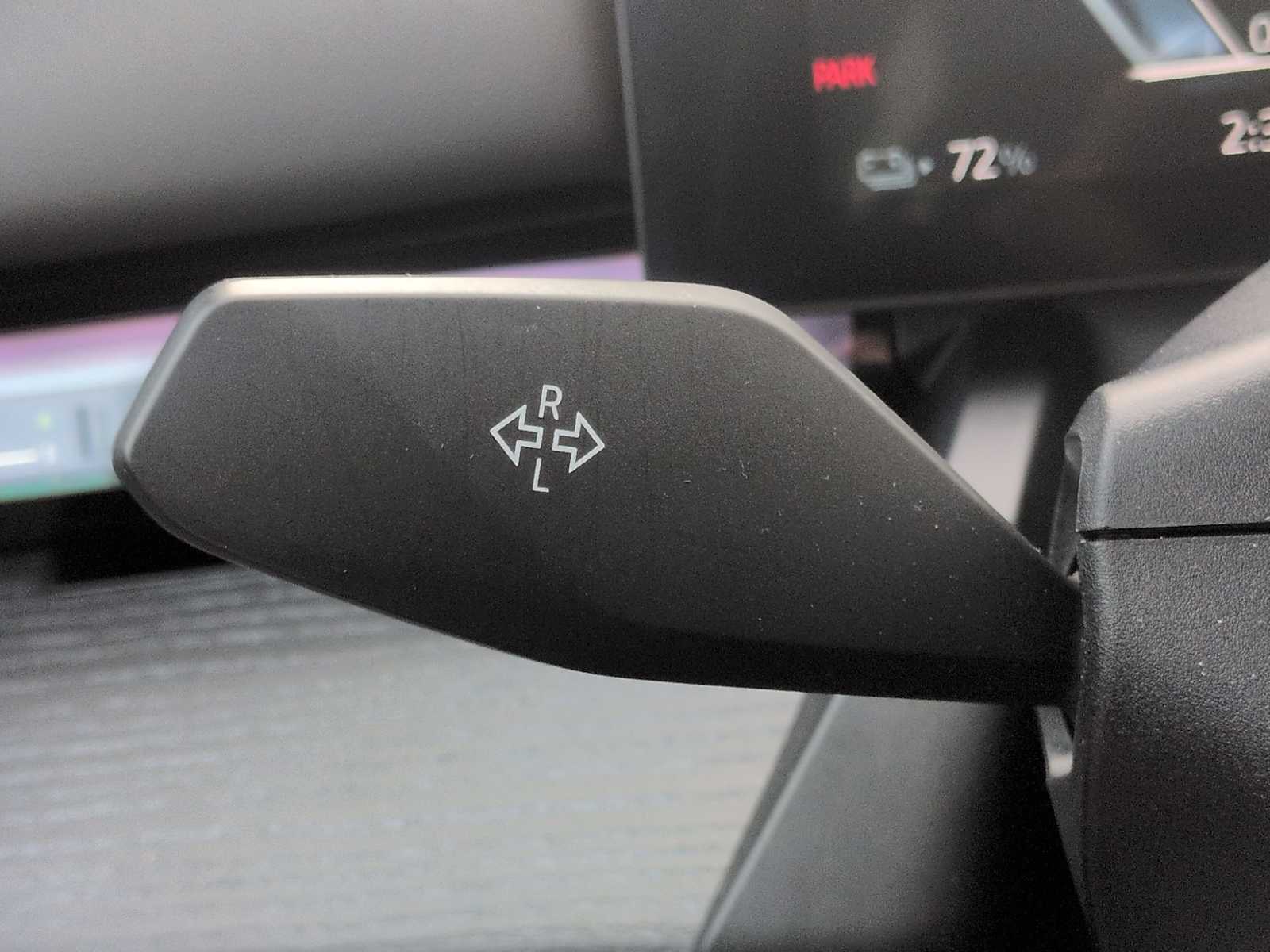 Thumbnail: 2025 BMW i5 - 28