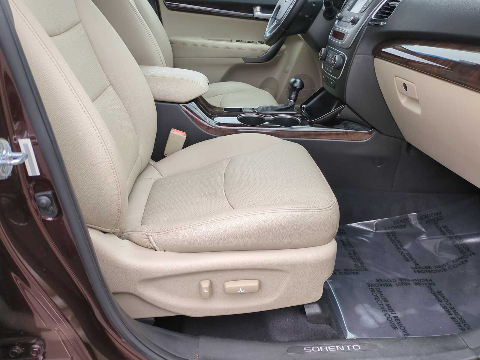 Thumbnail: 2015 Kia Sorento - 22