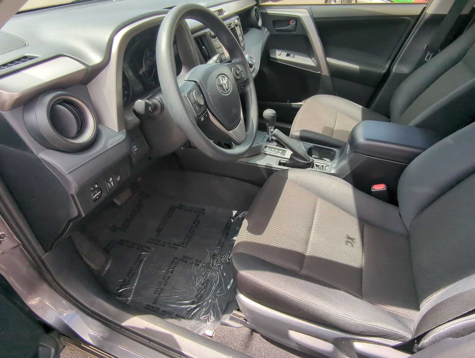 Thumbnail: 2018 Toyota RAV4 - 9