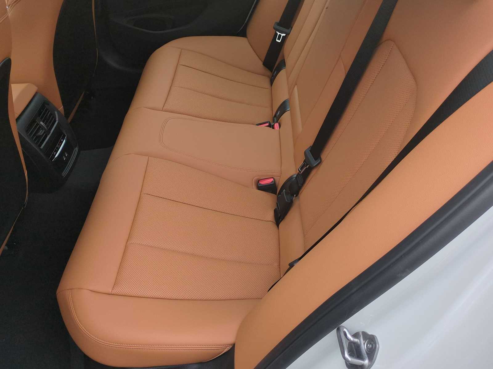 Thumbnail: 2025 BMW 3 Series - 20